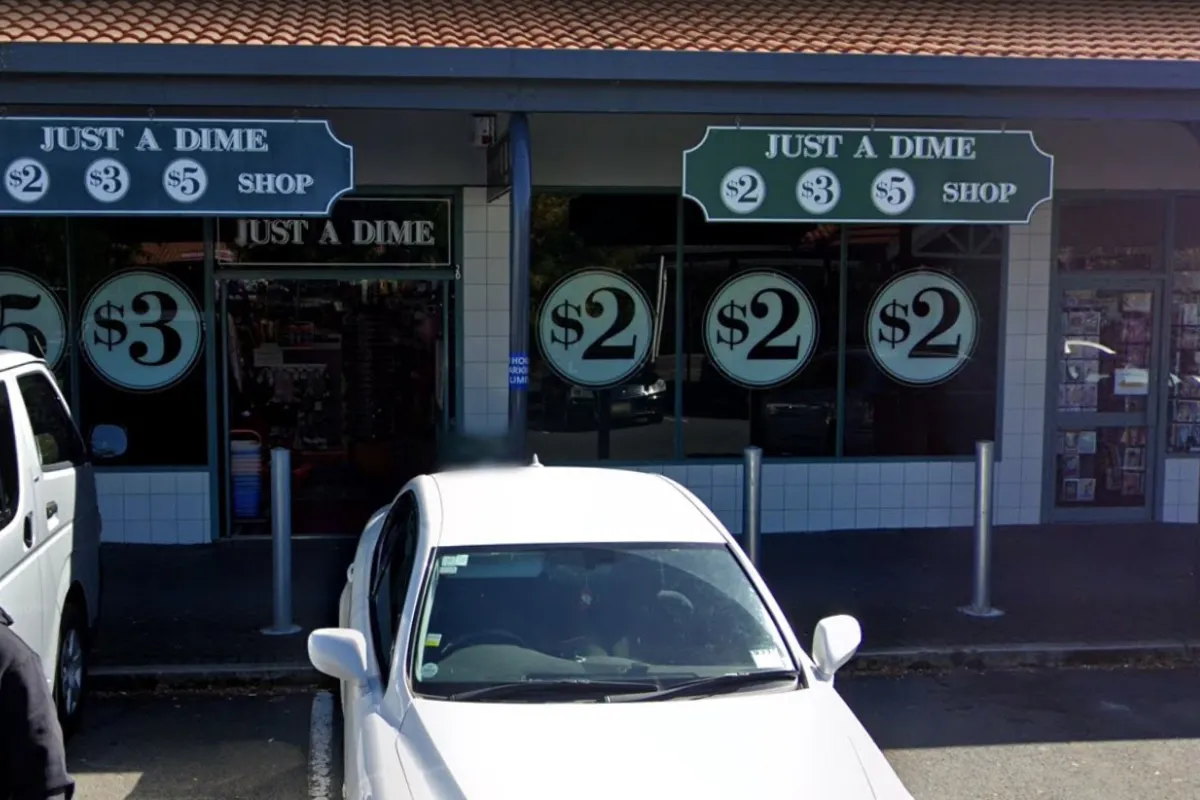 Just Vape Dinsdale Vape Shop Outside