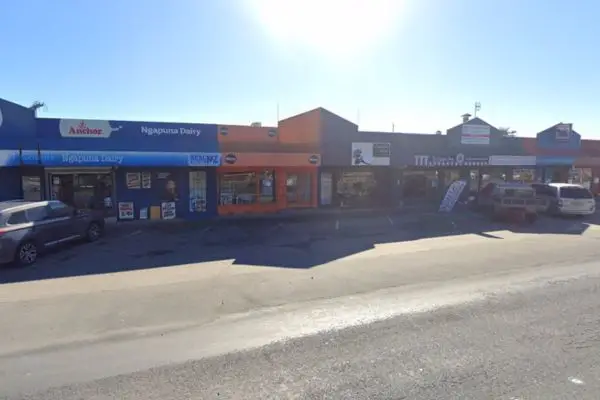 Ngapuna Vapes: Street View Three