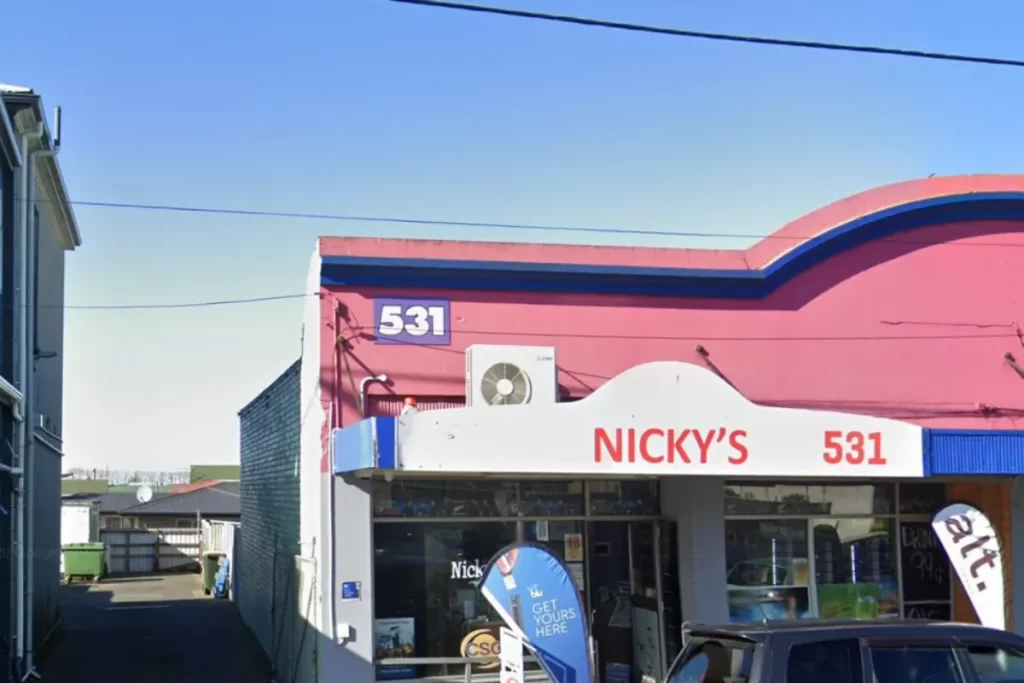 Nicky's Discount Outside 3