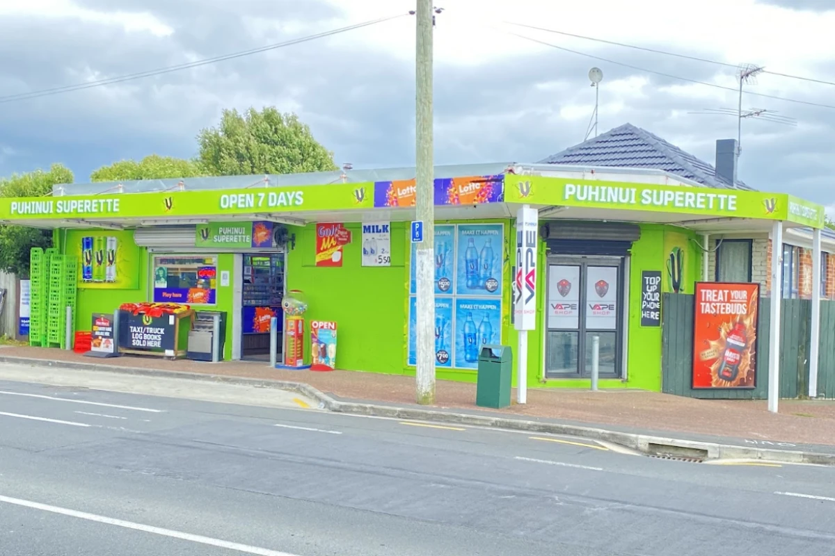 Puhinui Vape Shop Cover