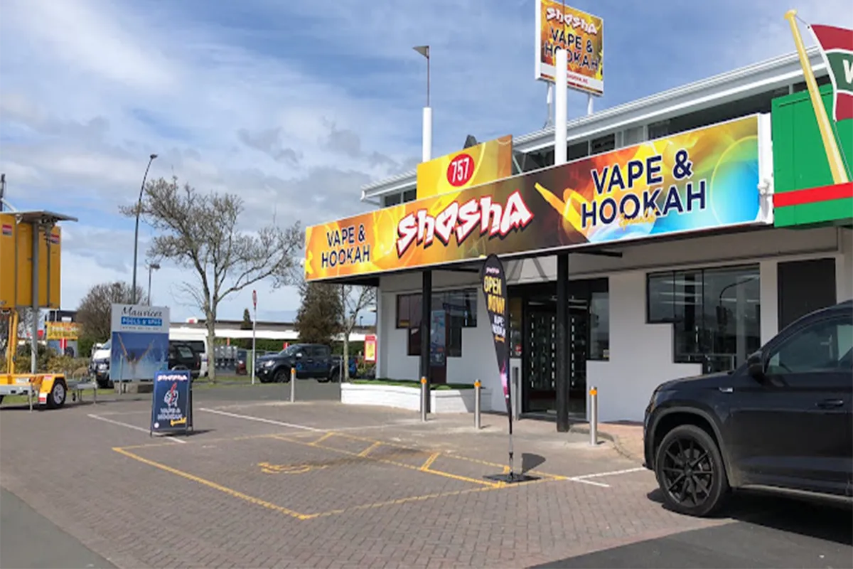 Shosha Te Rapa Outside