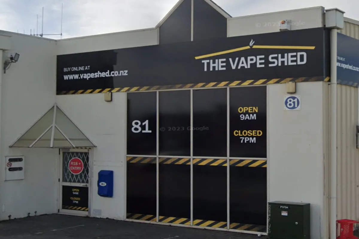 The Vape Shed - Hamilton Outside