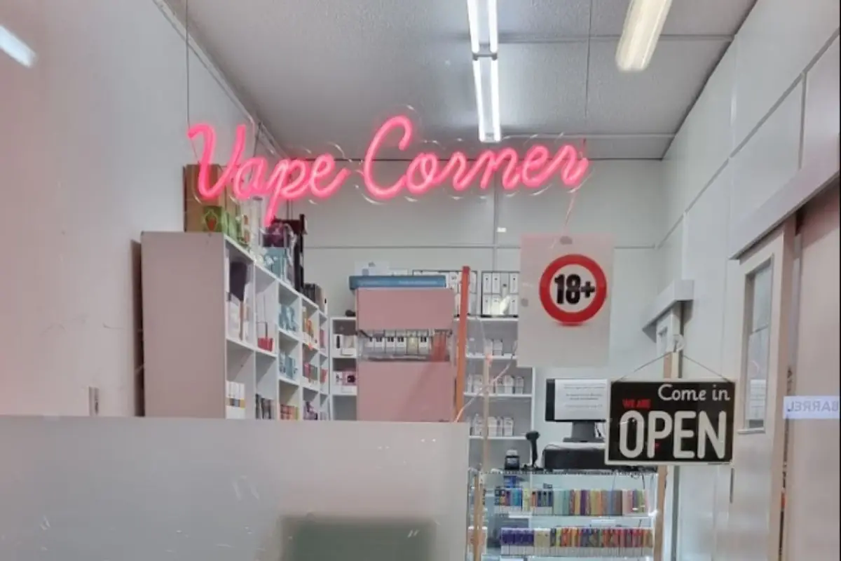 Vape Corner Display