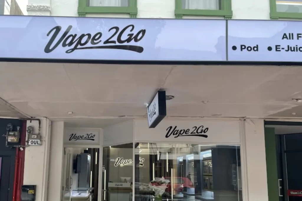 Vape2Go Dunedin Outside