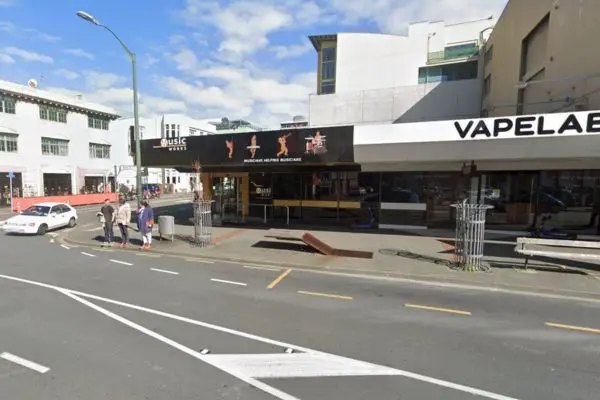 VAPELAB - Wellington Vape Shop Street Photo Three