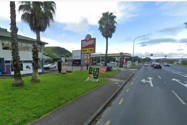 VapePenZone Ellerslie Vape Shop Street View Three