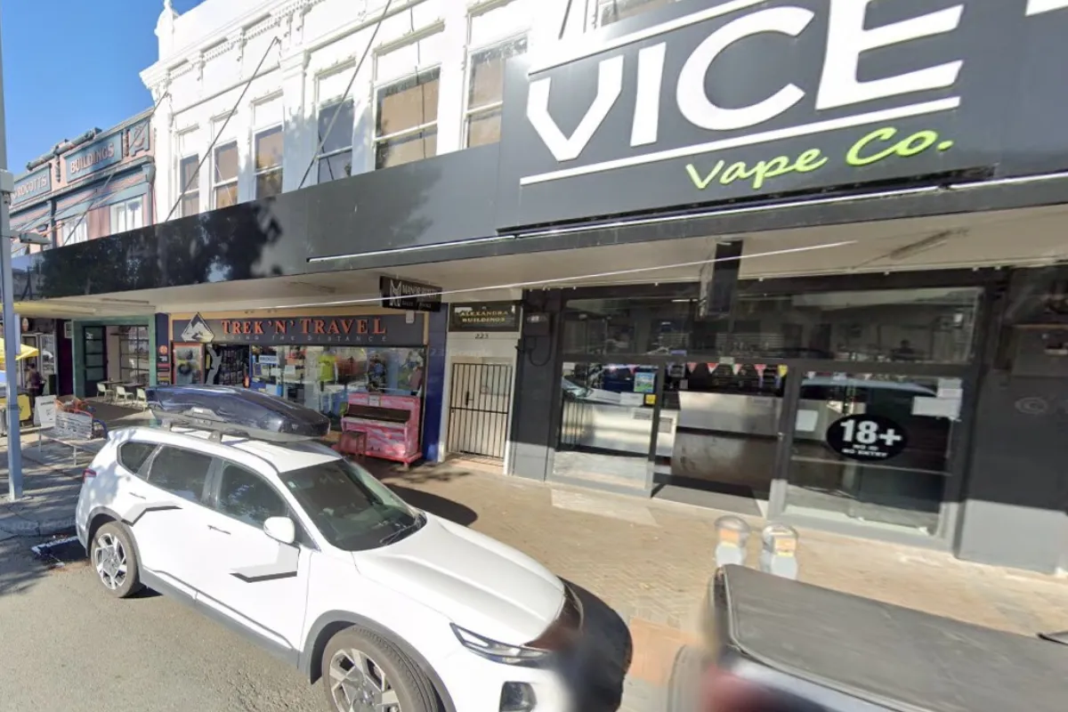 Vice Vape Co Victoria Street Outside